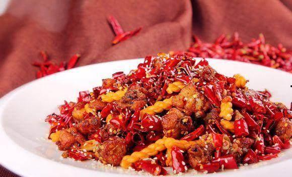 麻瓜吃麻辣麻花,麻辣麻花的独特魅力与美味诱惑